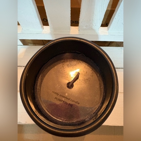 Happy Halloween Black Ceramic Candle Pumpkin Pie Scented - Picture 4 of 4